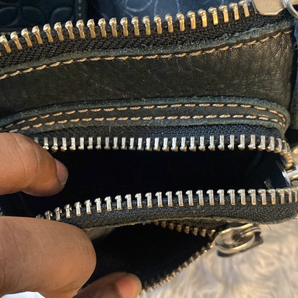 Fossil Crossbody - Picture 10 of 14